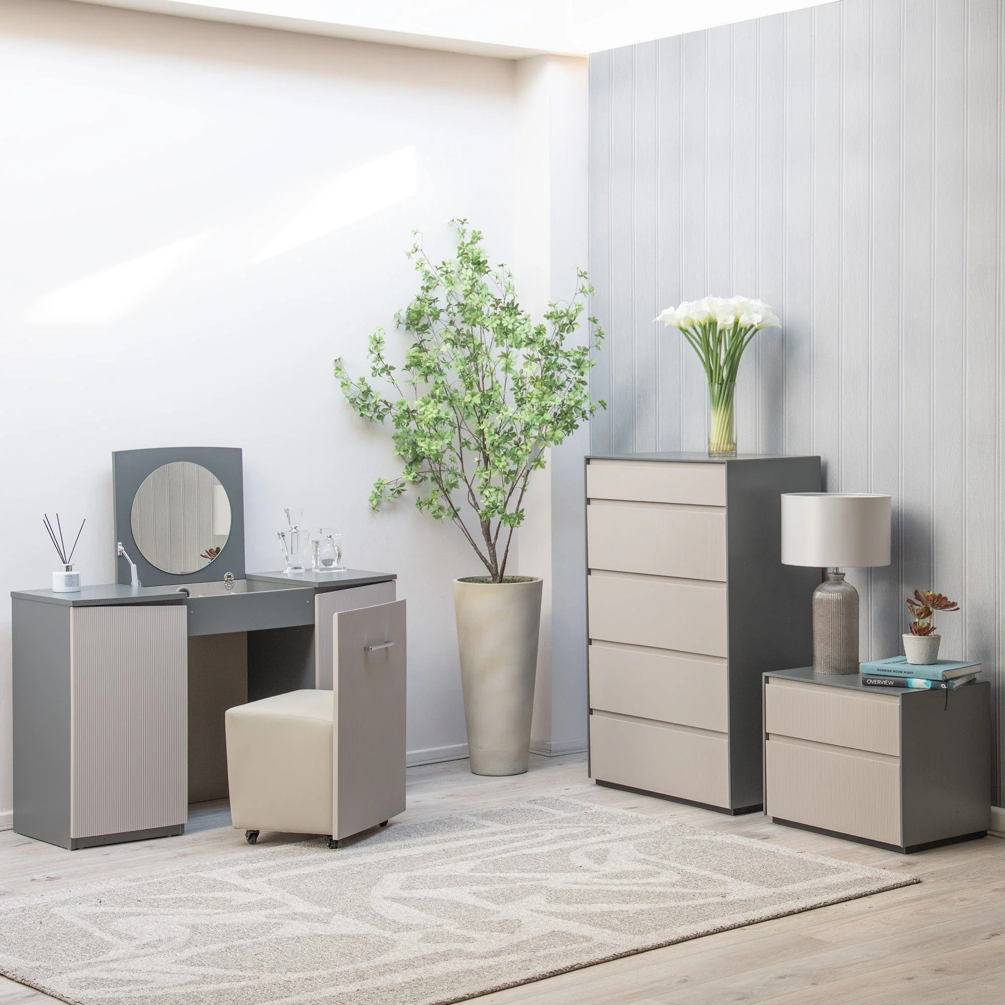 Angel Falls - 5 Drawer Chest of Drawers - Image 2
