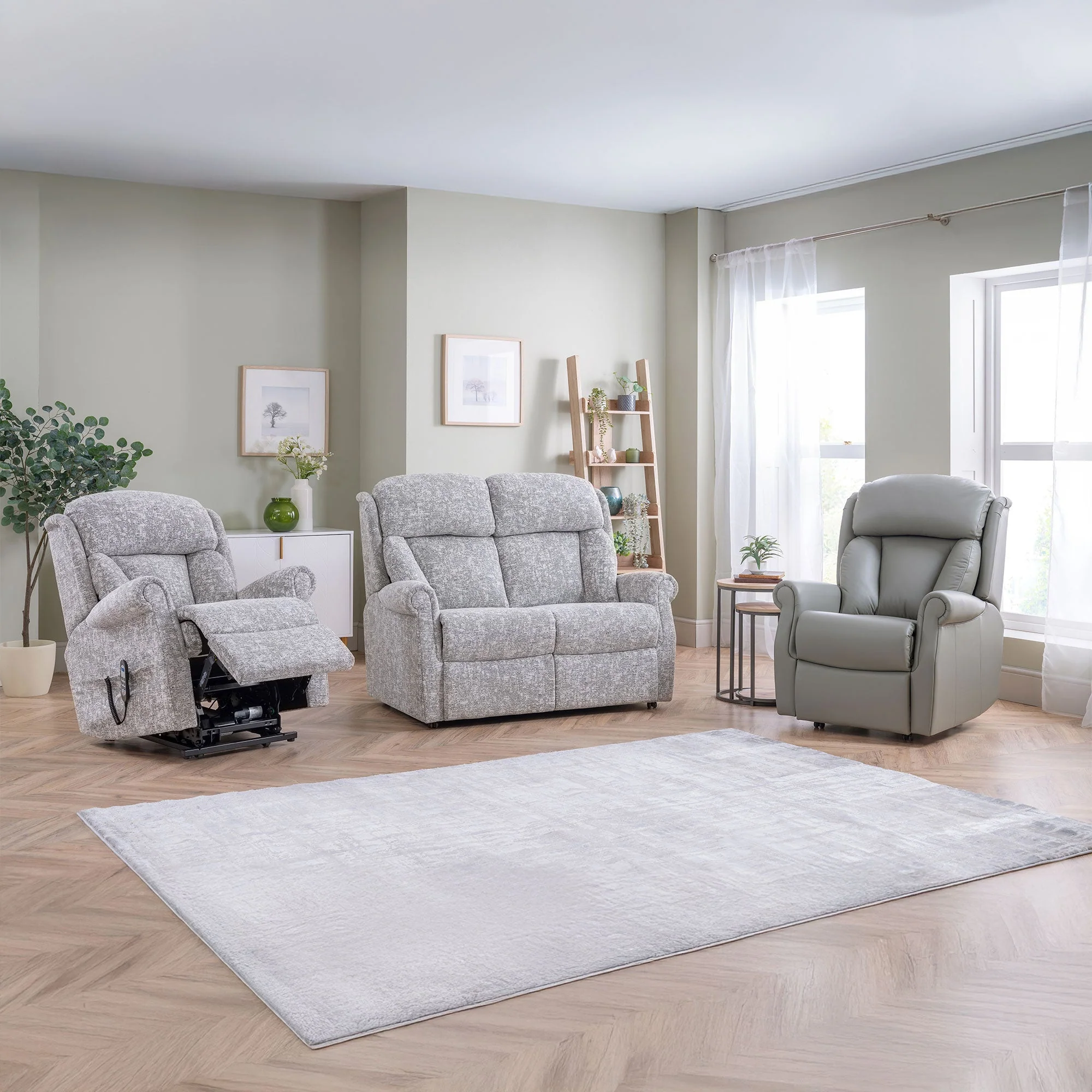 Bibury - Standard Single Motor Recliner Chair, Fabric - Image 2
