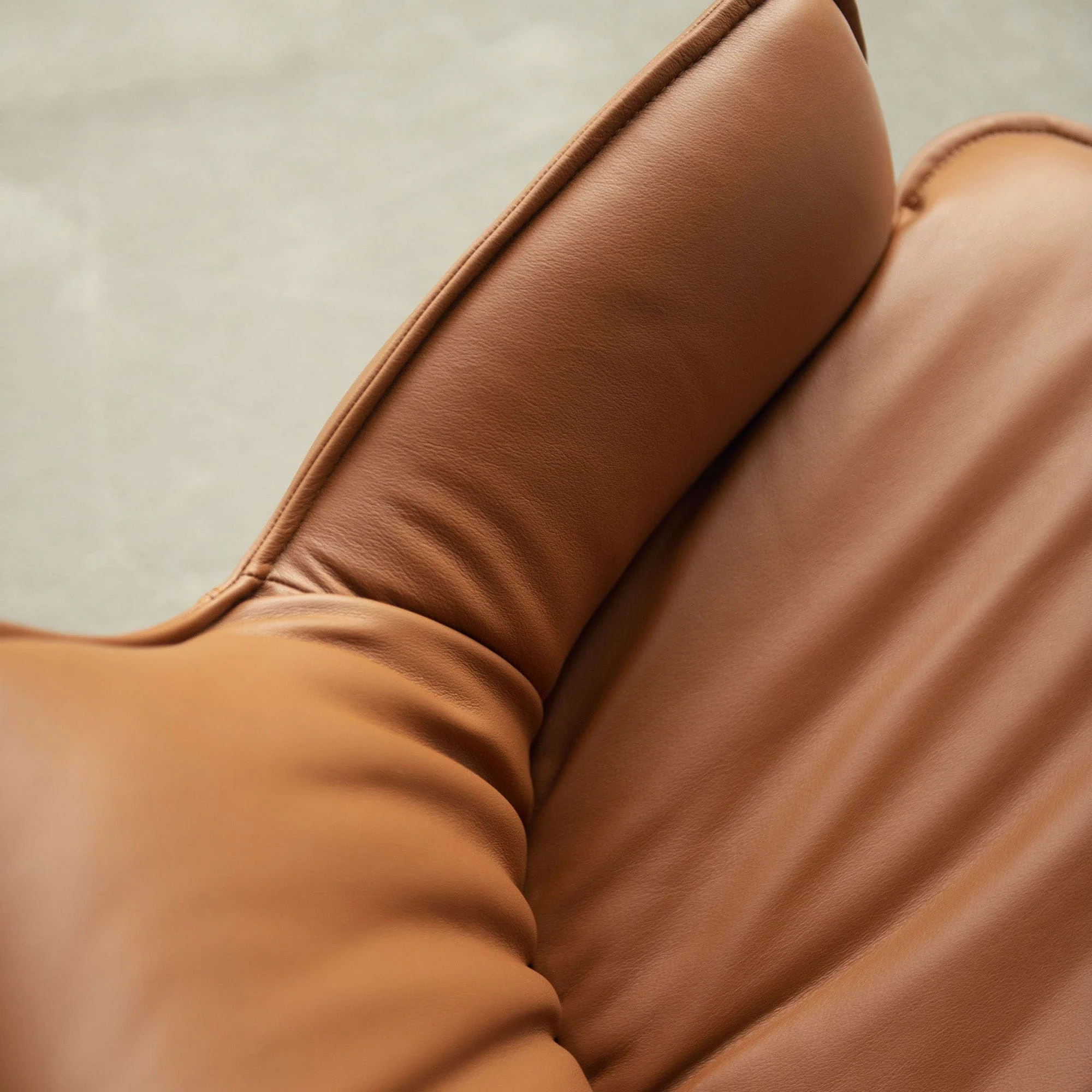 Cattelan Italia Rhonda - Lounge Accent Swivel Chair, Soft Leather - Image 3