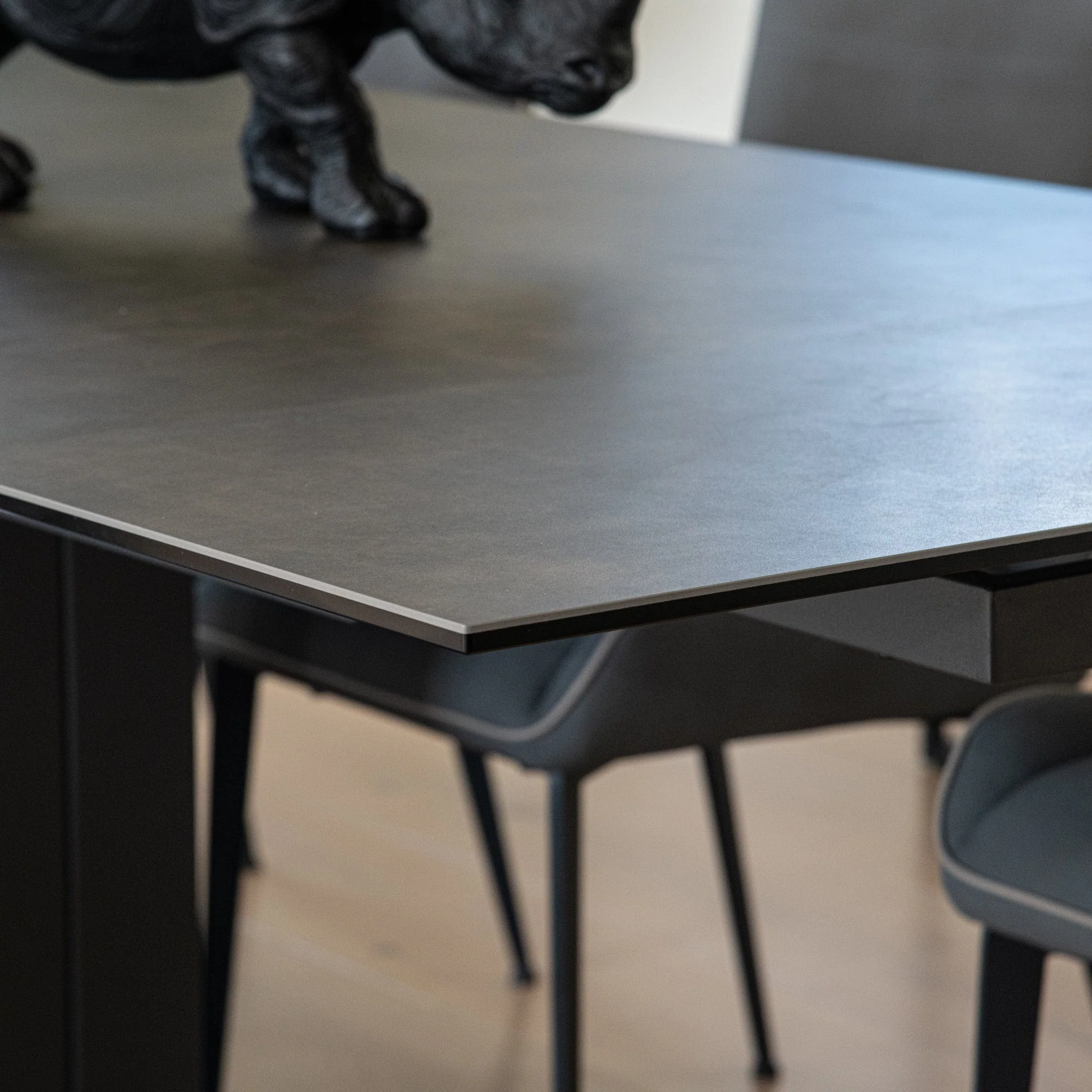 Cento - Ceramic Extending Dining Table - Image 4