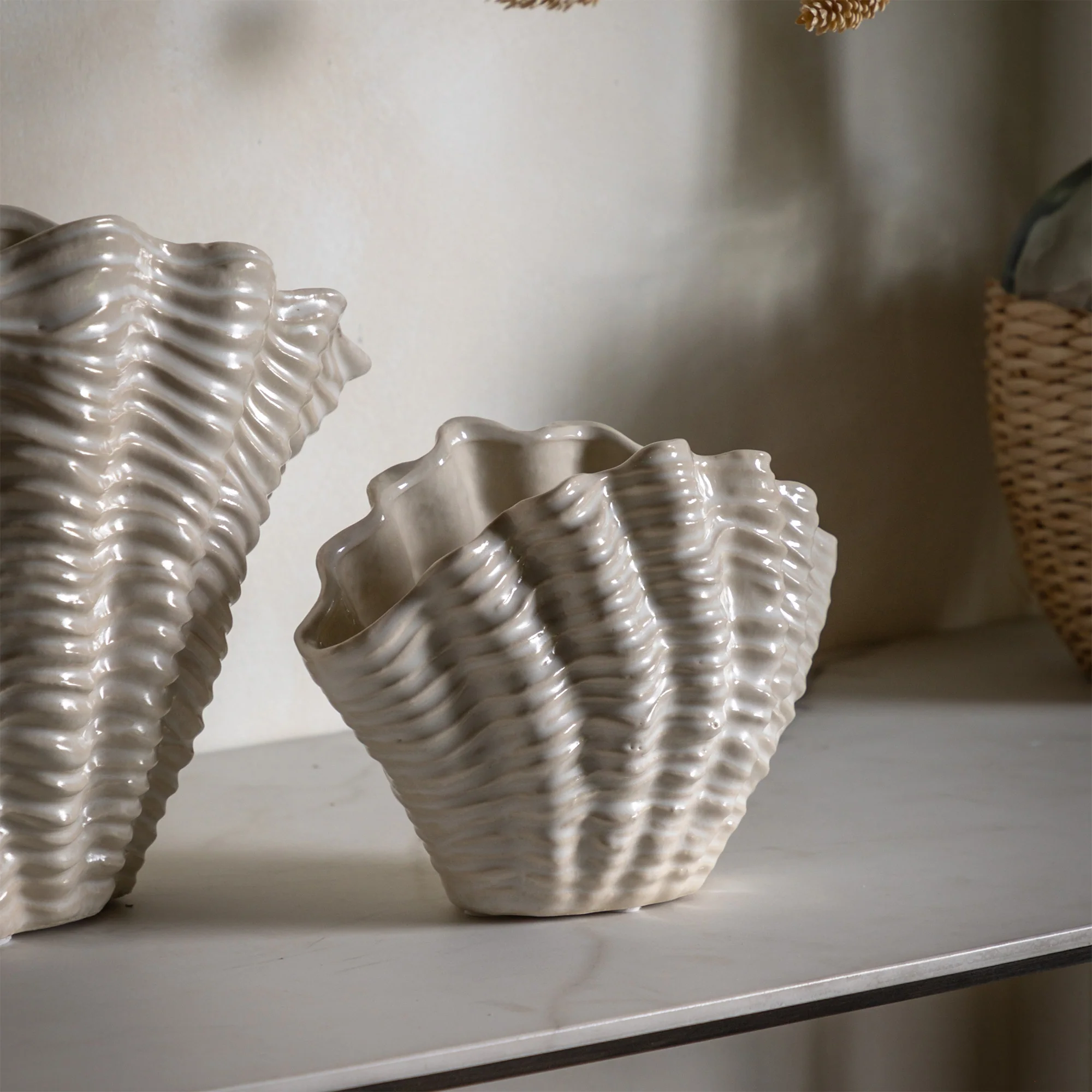 Clam - Ceramic Vase, White - Image 2