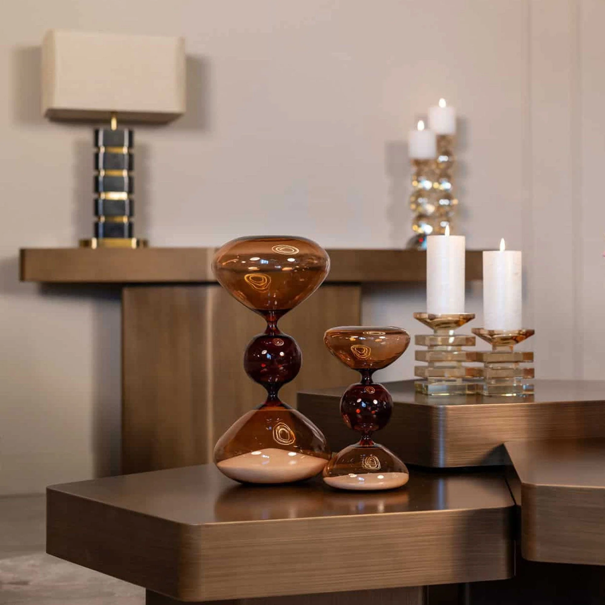 Elba - Brown Hourglass, Large - Image 2