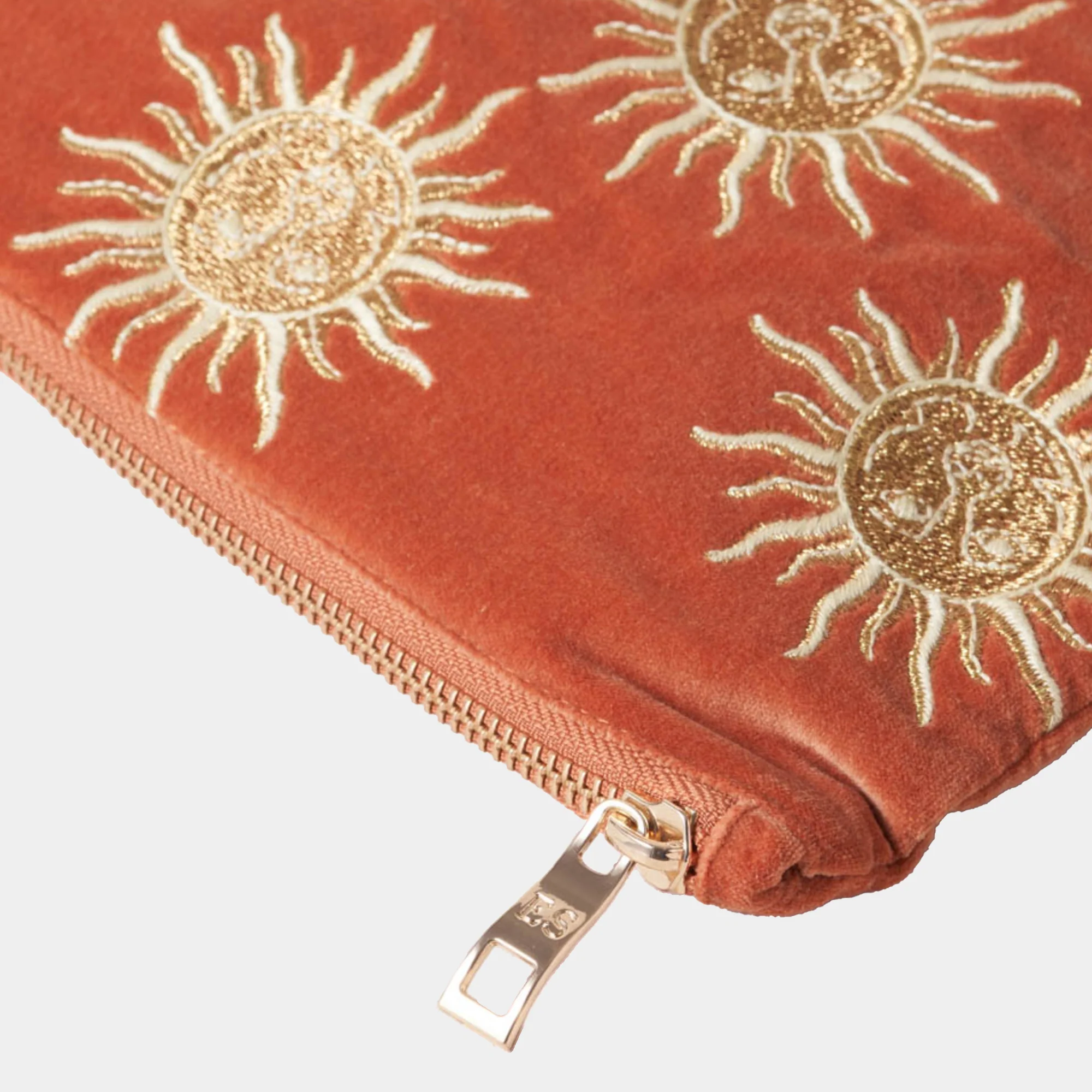 Elizabeth Scarlett Sun Goddess - Everyday Pouch, Rust - Image 4