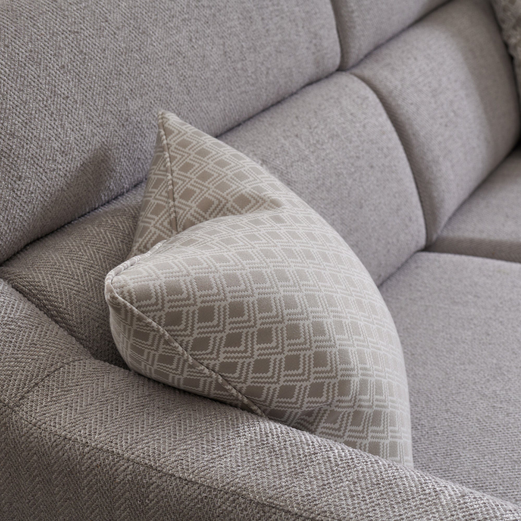 Ellis - 3 Seat Ultimate Recliner Sofa, Fabric - Image 4