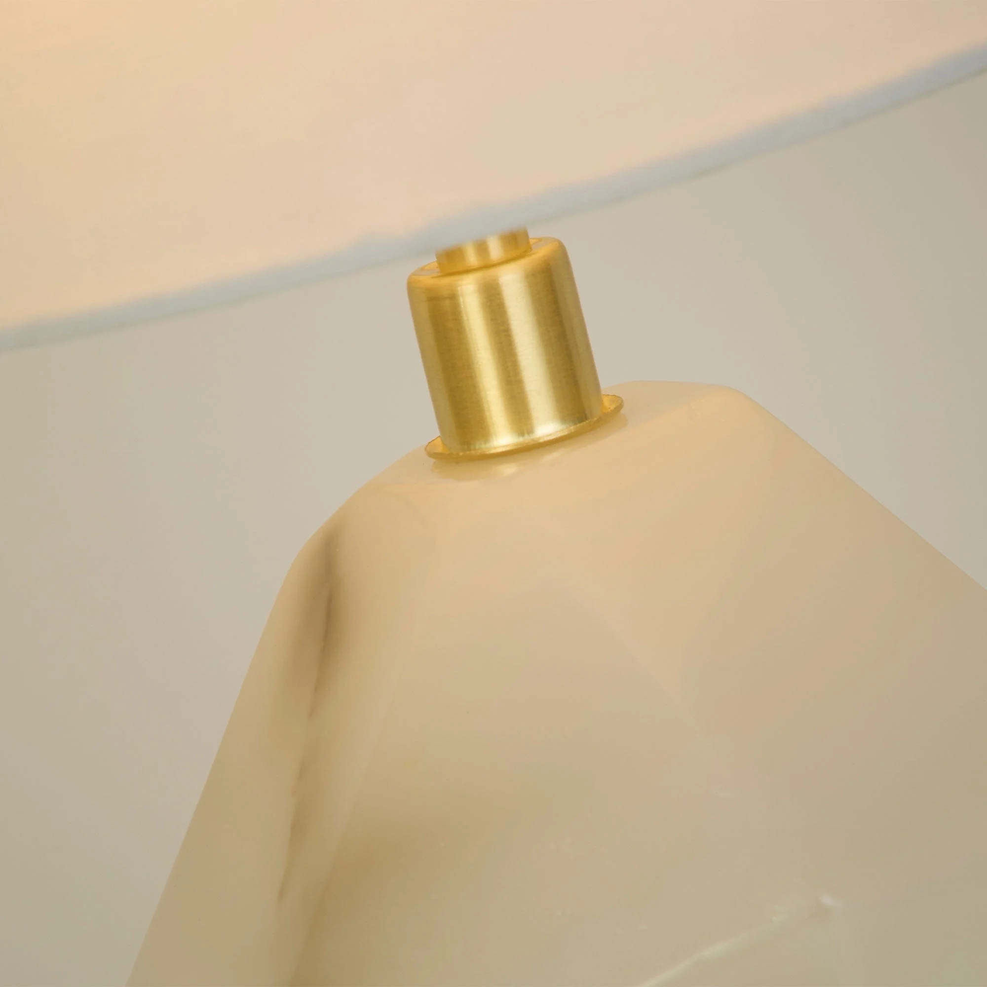 Etna Gold - Table Lamp - Image 3