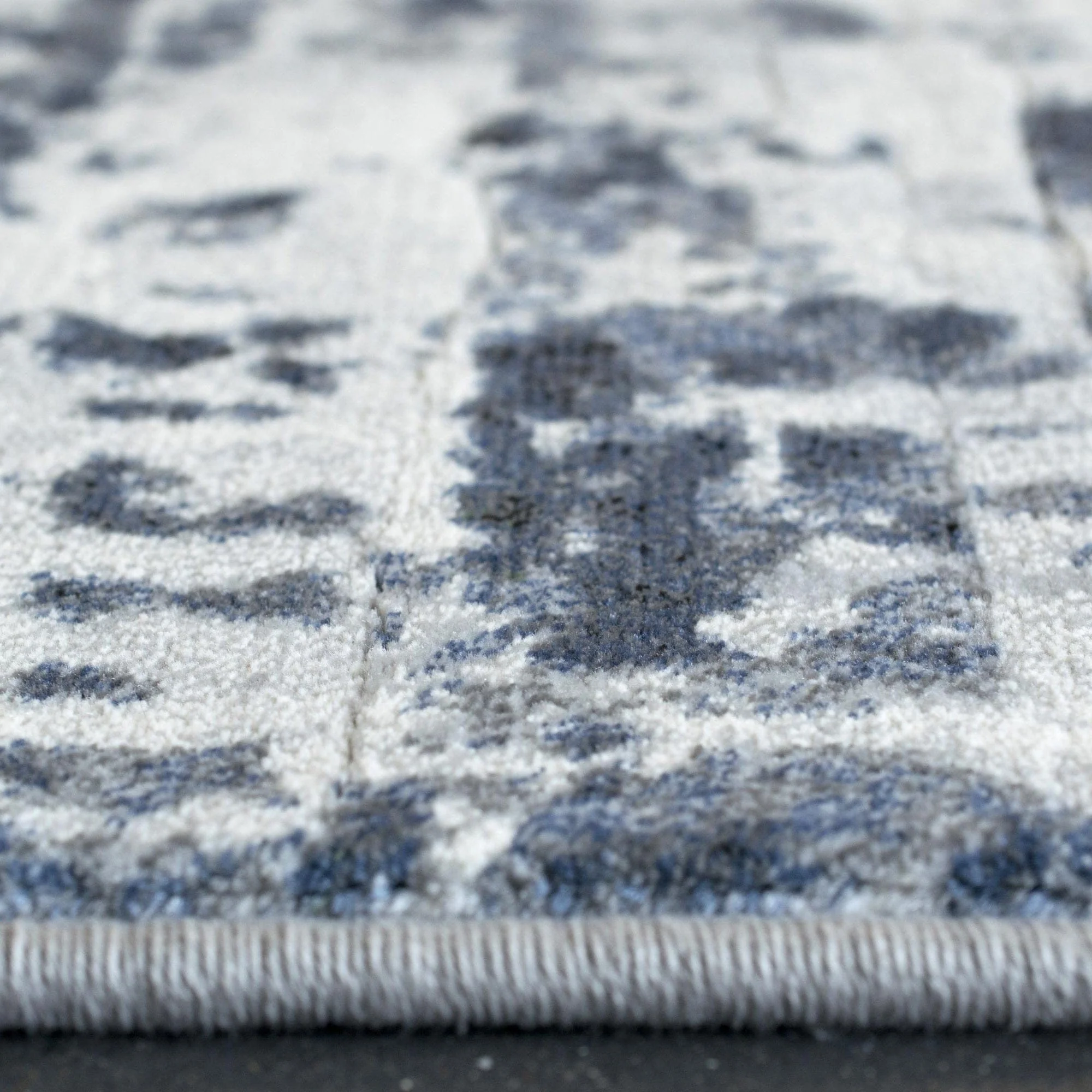 Galleria - Patterned Blue Rug - Image 4