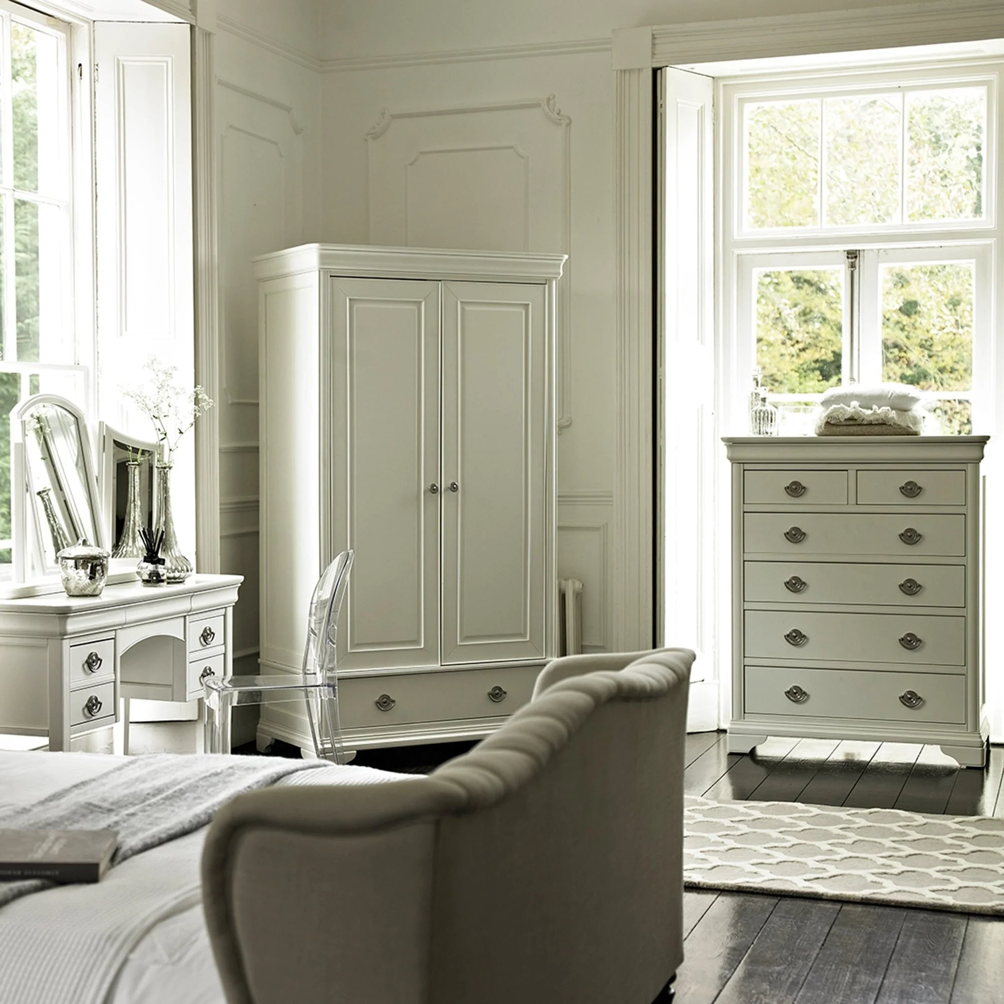 Lace - Wardrobe With Drawer - Image 2