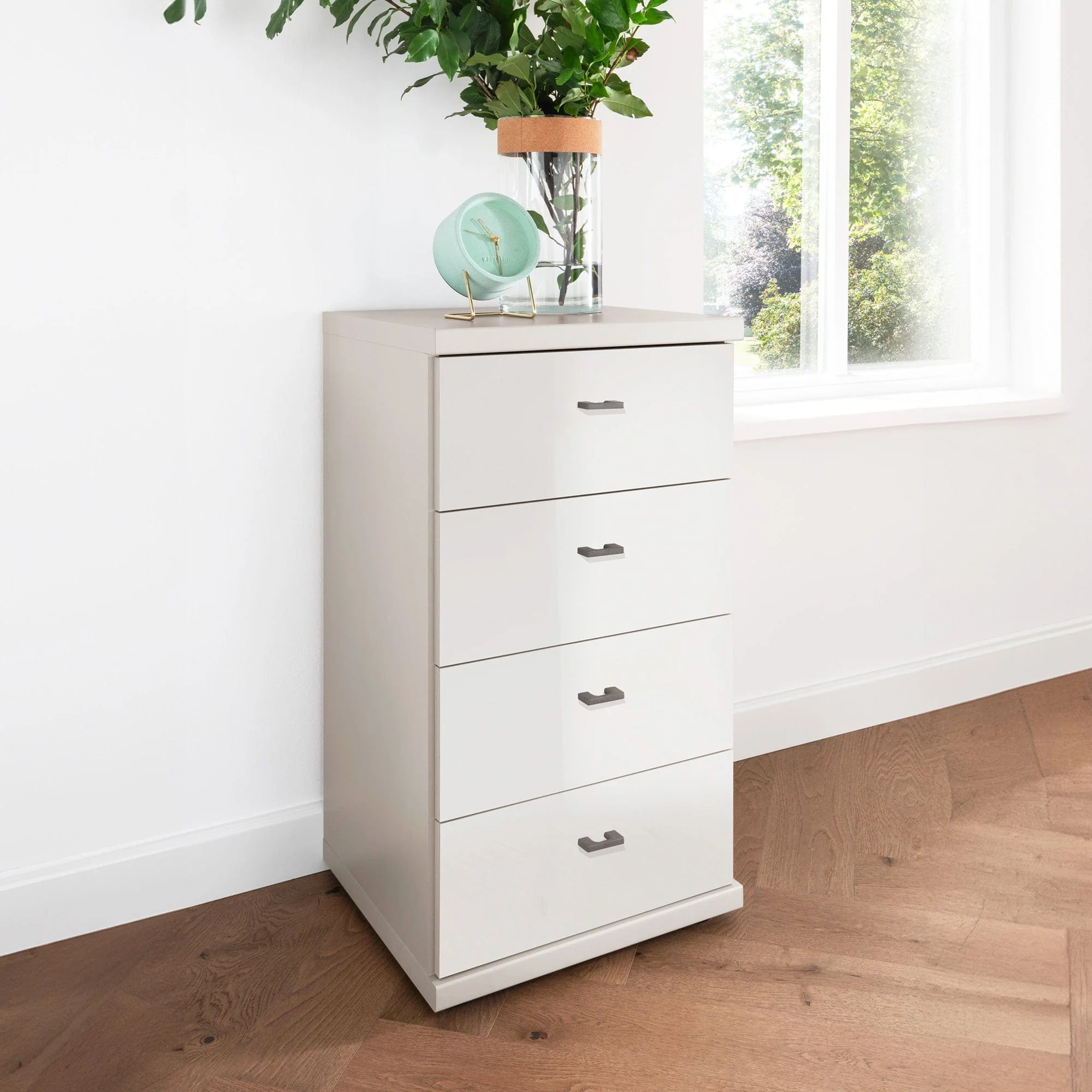 Lauderdale - 4 Drawer Chest of Drawers, Tall - Image 2