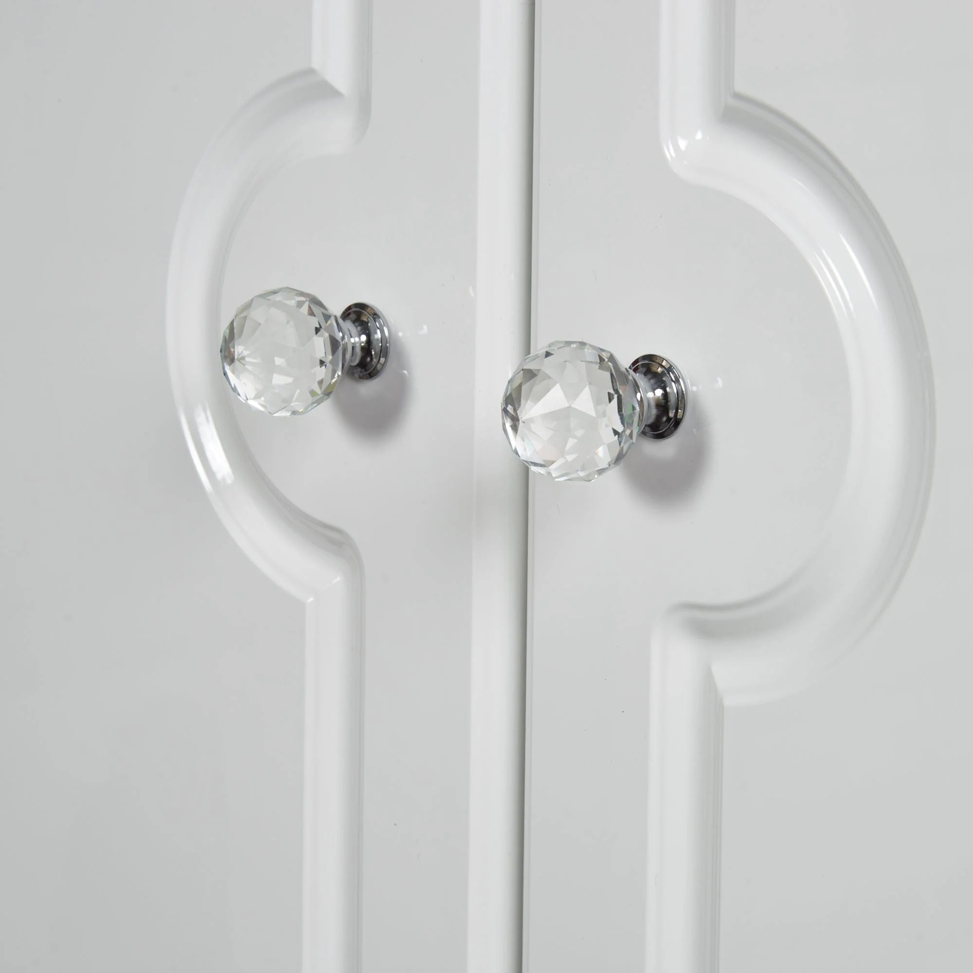 Lincoln - Wardrobe - Image 4