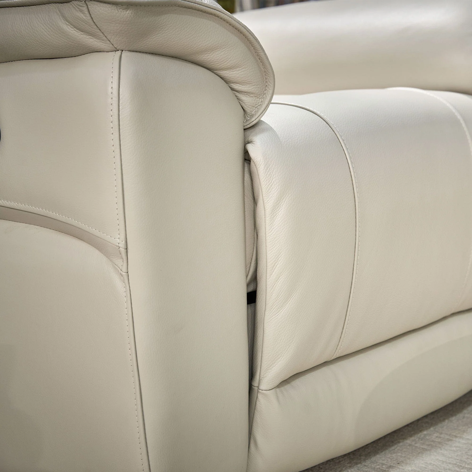 Lyceum - Power Recliner Chair, Leather - Image 6