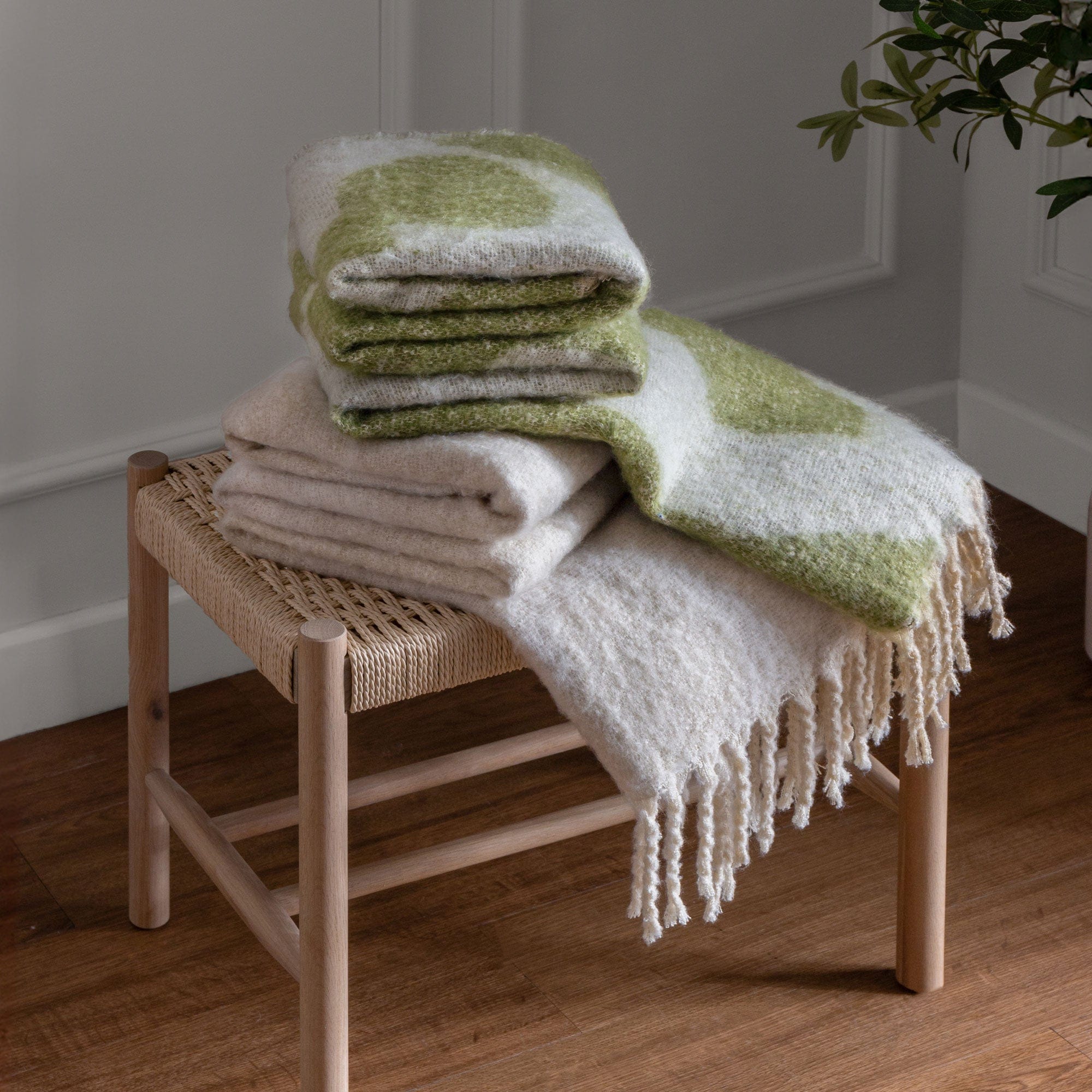Meta Olive Green - Throw 130x180cm - Image 6