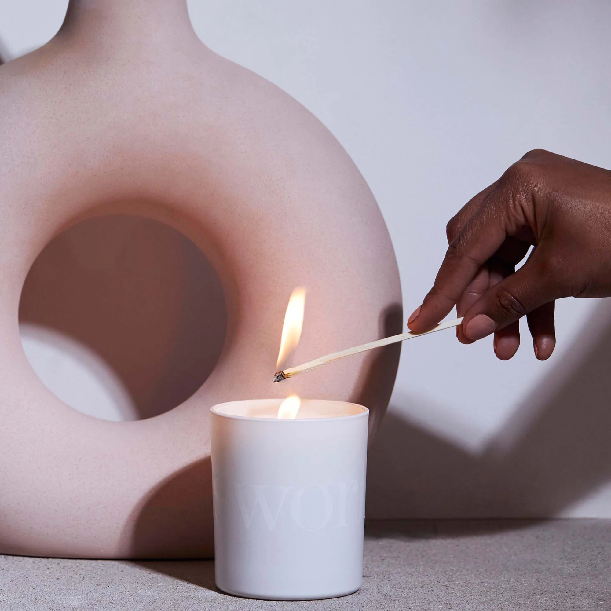 This Works - Neroli & Sweet Orange Candle 220g - Image 4
