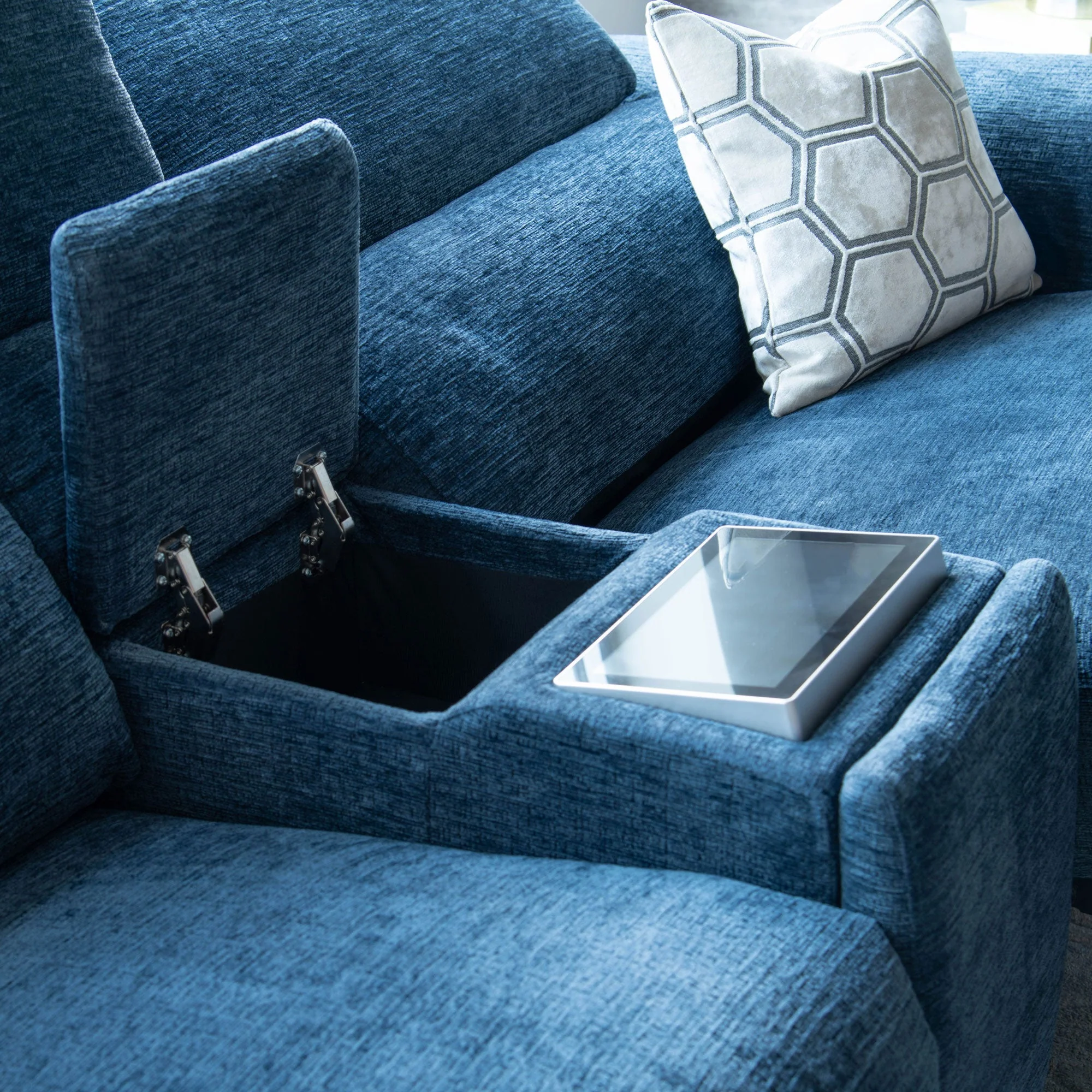 Odeon - 3 Seat Power Recliner Sofa With Touchscreen In Fabric - Image 3