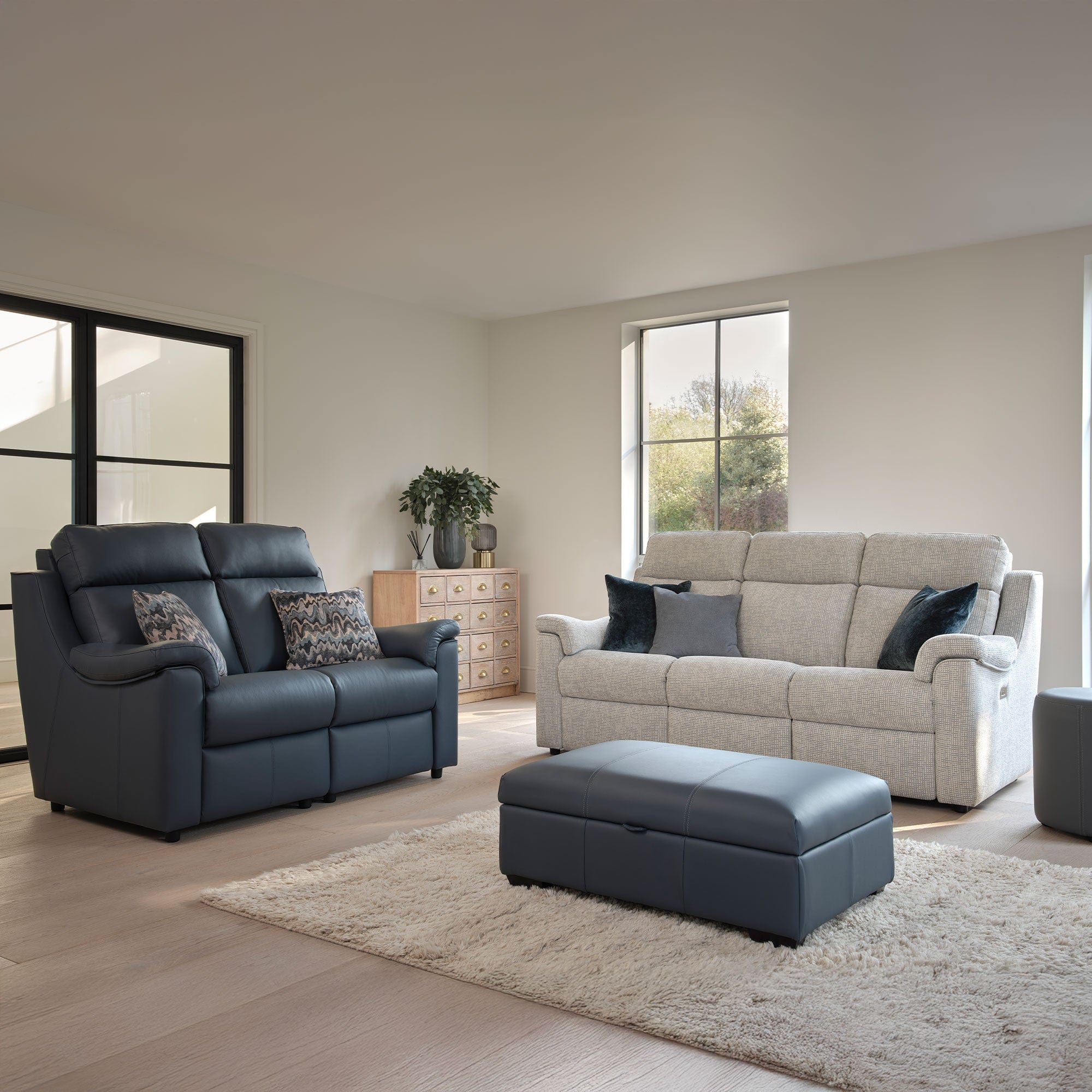 Parker Knoll Arizona - 3 Seat Power Plus Recliner Sofa, Fabric - Image 3