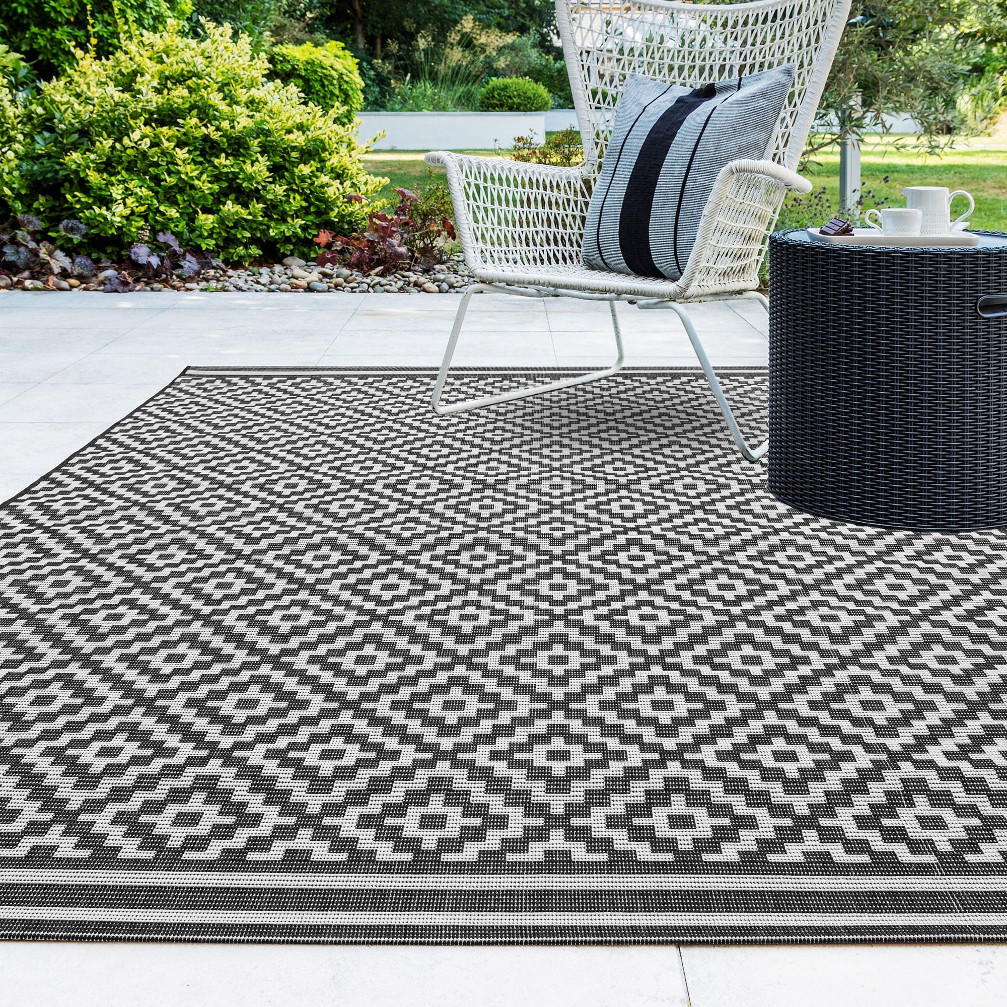 Diamond - Patio Rug - Image 3