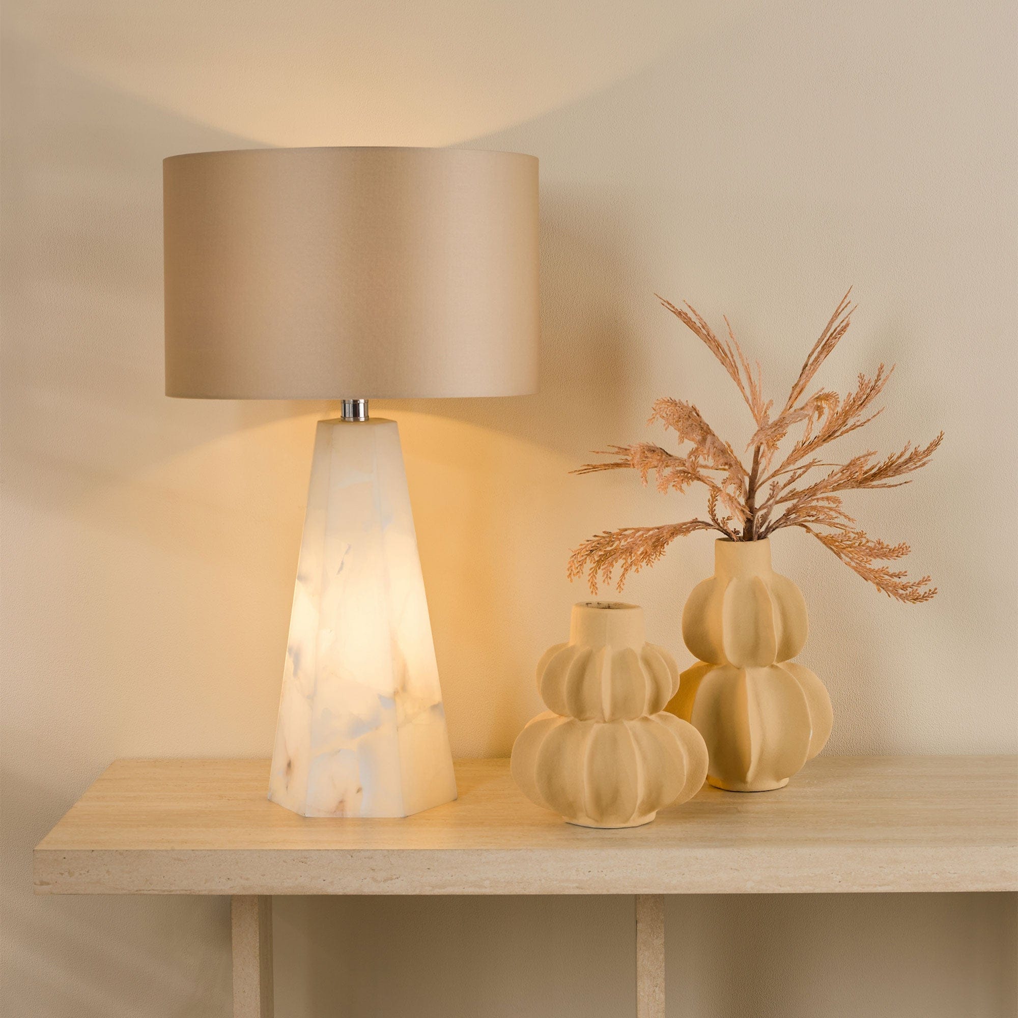 Rasima Alabaster - Table Lamp - Image 2