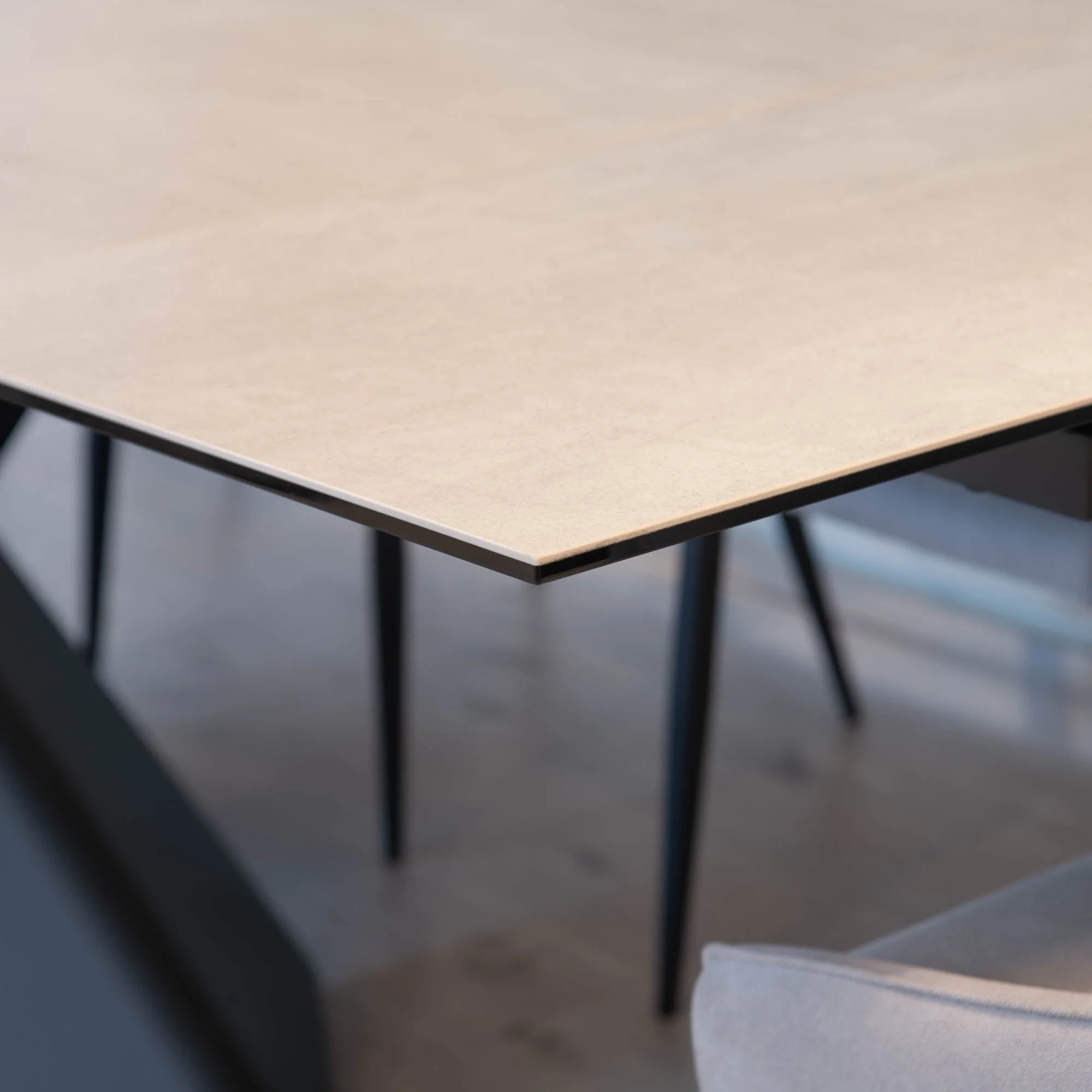 Vincenza - Ceramic Extending Dining Table - Image 4