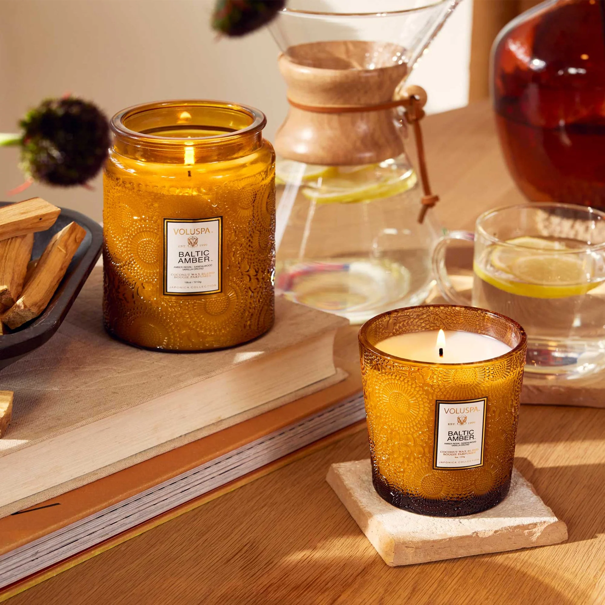 Voluspa Baltic Amber - Sandalwood & Vanilla Orchid Candle 510g - Image 4