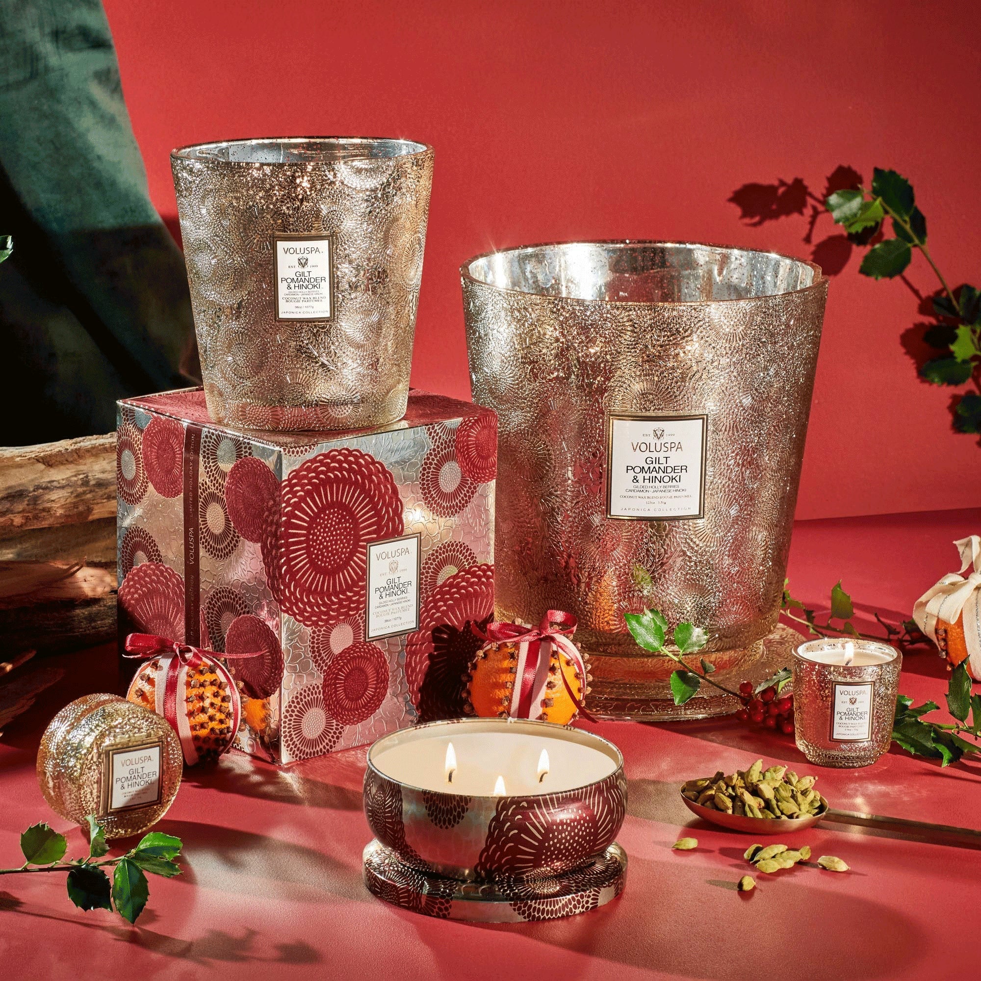 Voluspa Gilt Pomander & Hinoki - Gilded Holly Berries, Cardamon & Japanese Hinoki Classic Candle - Image 2