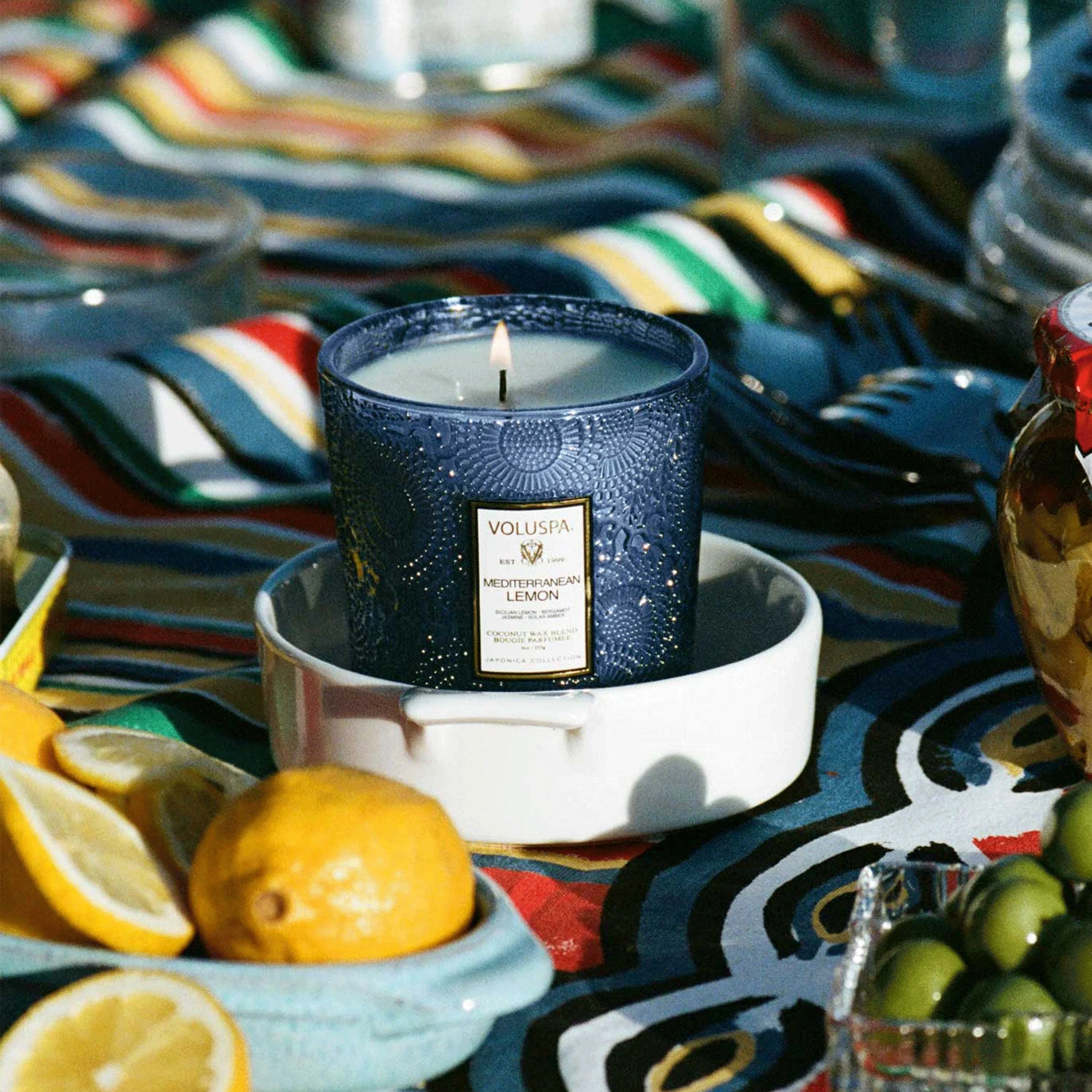Voluspa Mediterranean Lemon - Sicilian Lemon, Bergamot, Jasmine & Solar Amber Candle 255g - Image 3