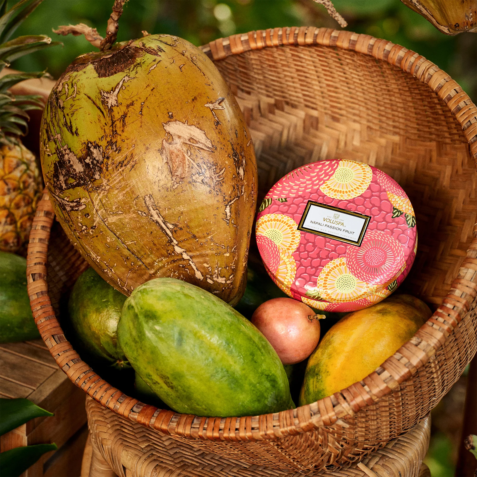 Voluspa Napali Passion Fruit - Guava, Pineapple & Coconut Milk Candle 340g - Image 2