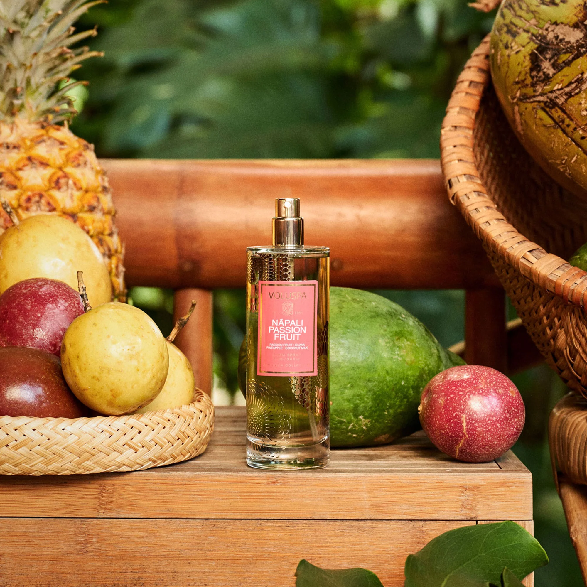 Voluspa Napali Passion Fruit - Guava, Pineapple & Coconut Milk Room Spray 100ml - Image 2